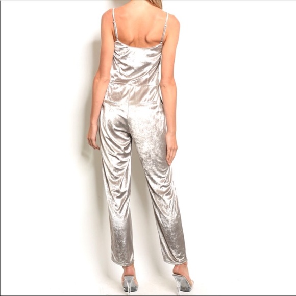 🥂”MARILYN”🥂VELVET CHAMPAGNE JUMPSUIT🥂 - Picture 5 of 8